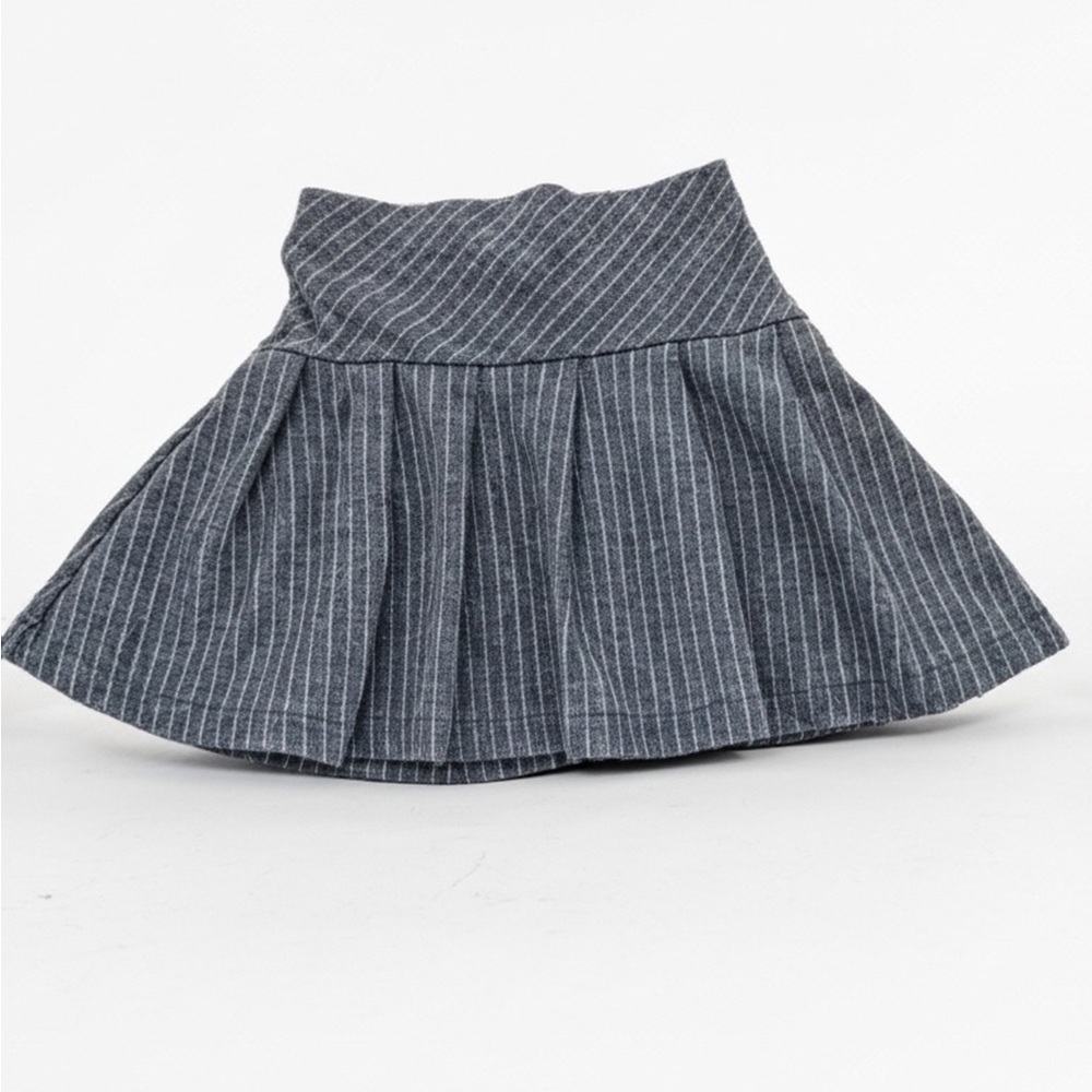 Zara Girls Gray Pinstripe Pleated Skirt
